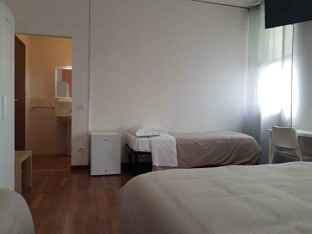 Hotel Piramide Reggio Emilia Exterior photo