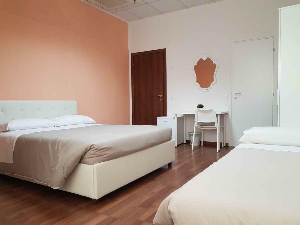 Hotel Piramide Reggio Emilia Exterior photo